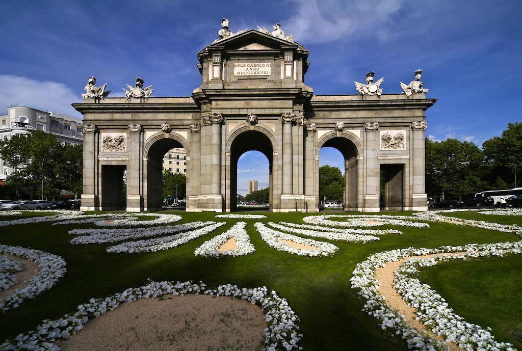 Boutike Cibeles Apartment Madrid Exterior photo